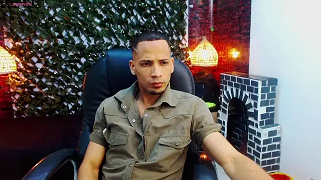 Snapshot of SonicJ25 chatting on January 31, 4:14 am SonicJ25 online show from January 31, 4:14 am