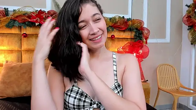 Snapshot of adarussell chatting on January 9, 1:13 pm adarussell online show from January 9, 1:13 pm