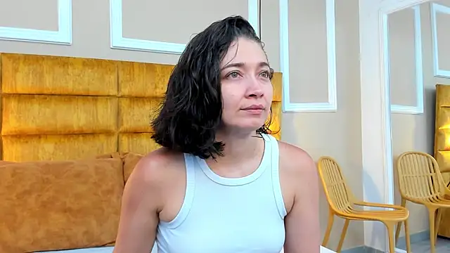 Snapshot of adarussell chatting on March 6, 1:24 pm adarussell online show from March 6, 1:24 pm