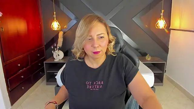 Snapshot of andre_soto_ chatting on November 18, 2:28 am andre soto online show from November 18, 2:28 am