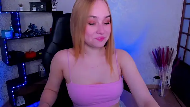 LianaBright online show from December 2, 1:58 am