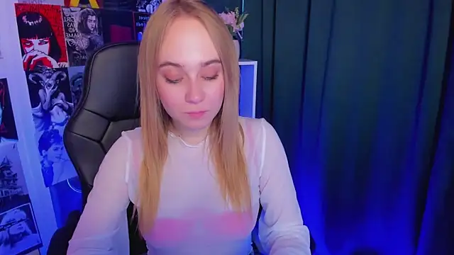 LianaBright online show from December 28, 2:54 am