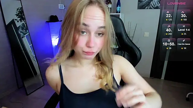 LianaBright online show from October 18, 2:36 am