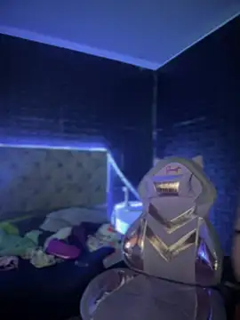 Paloma  LS online show from March 5, 6:01 pm