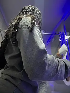 Paloma  LS online show from March 18, 5:10 pm