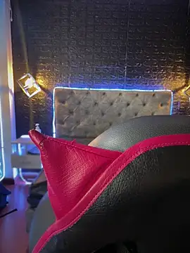 Paloma  LS online show from December 3, 7:23 pm