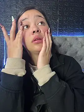 Paloma  LS online show from January 8, 1:13 pm