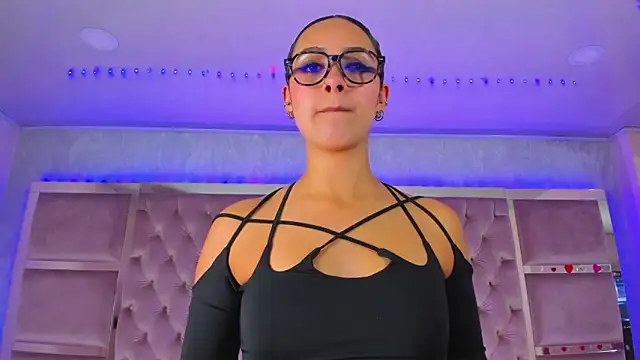 Snapshot of Harii_02 chatting on November 4, 8:08 pm Harii 02 online show from November 4, 8:08 pm