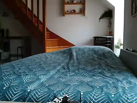 Snapshot of Lauzo21 chatting on September 11, 5:51 am Lauzo21 online show from September 11, 5:51 am