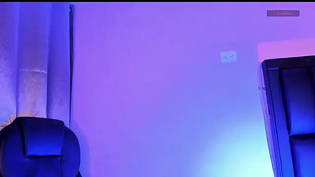 Snapshot of AbbySmiitth_ chatting on March 3, 3:42 pm AbbySmiitth online show from March 3, 3:42 pm