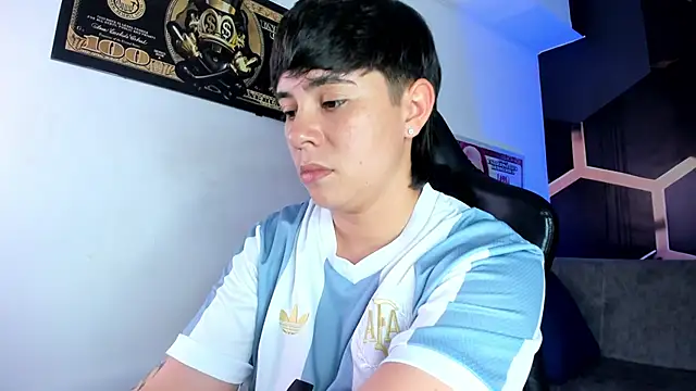 Snapshot of AbbySmiitth_ chatting on October 20, 7:14 pm AbbySmiitth online show from October 20, 7:14 pm