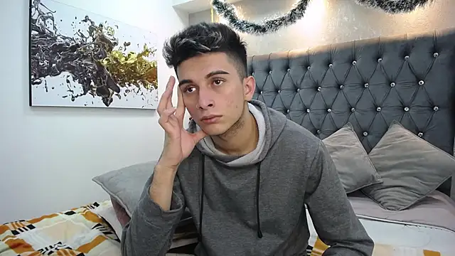 MrWilliseo online show from December 14, 11:12 pm