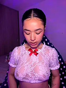 Crystal Dluna online show from September 15, 2:06 pm