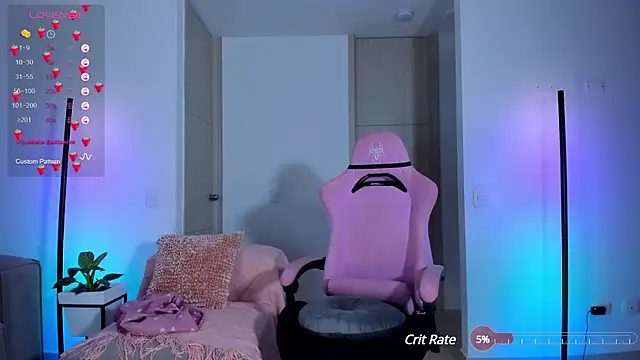 Snapshot of lupejones chatting on December 20, 8:17 am lupejones online show from December 20, 8:17 am