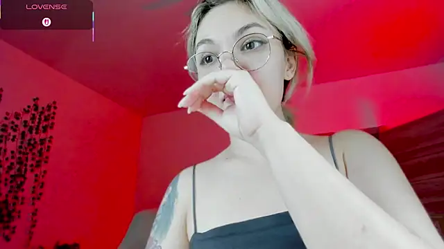 Snapshot of whoa-hoa-hoa-hoa-hoa chatting on October 24, 6:26 pm whoa-hoa-hoa-hoa-hoa online show from October 24, 6:26 pm