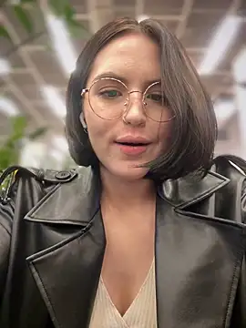 meow girl online show from December 10, 3:12 pm