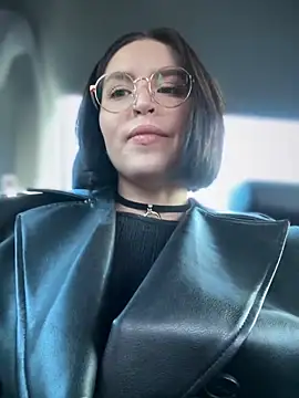 meow girl online show from December 12, 11:07 am