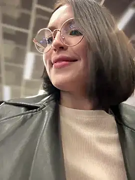 meow girl online show from January 13, 2:11 pm