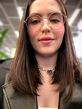 meow girl online show from October 20, 10:38 am