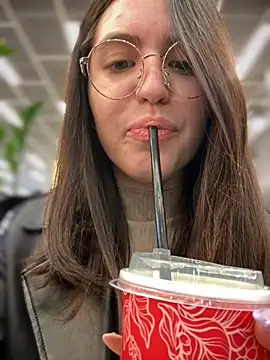 meow girl online show from October 23, 3:33 pm