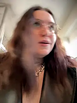 meow girl online show from October 31, 10:05 am