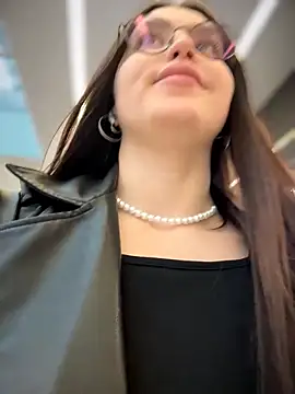 meow girl online show from March 26, 10:32 am