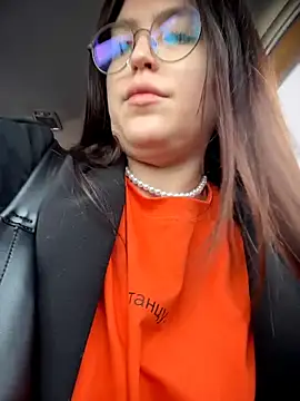 Snapshot of meow_girl chatting on May 9, 11:59 am meow girl online show from May 9, 11:59 am