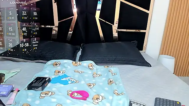 Snapshot of yahaira_ chatting on December 3, 3:43 pm yahaira online show from December 3, 3:43 pm