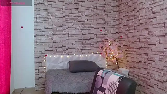 Vanse lust online show from February 5, 6:15 pm