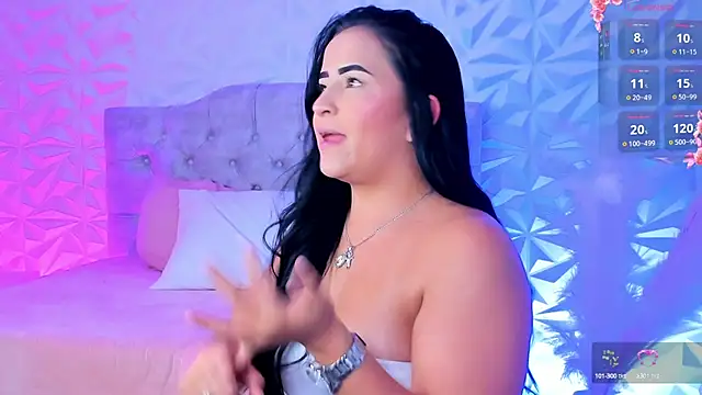 Snapshot of Miss_Ivy4 chatting on February 18, 11:19 pm Miss Ivy4 online show from February 18, 11:19 pm