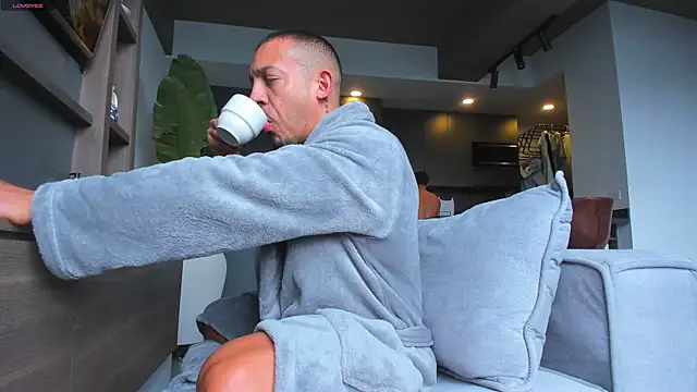 Maximo Marcelo online show from December 3, 12:03 pm