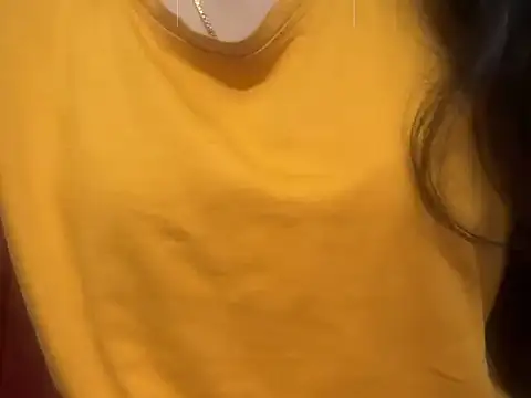 Snapshot of _FluffyHxney_ chatting on December 2, 5:59 am FluffyHxney online show from December 2, 5:59 am