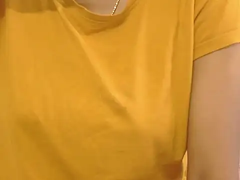 Snapshot of _FluffyHxney_ chatting on November 3, 2:46 am FluffyHxney online show from November 3, 2:46 am