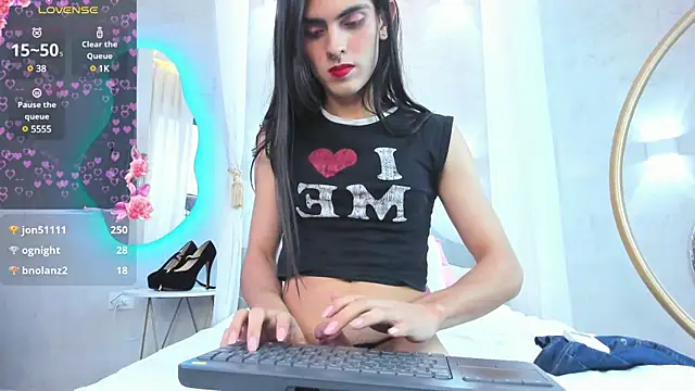 Venusflame   online show from February 15, 3:17 pm