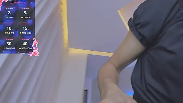 Venusflame   online show from March 4, 11:51 am