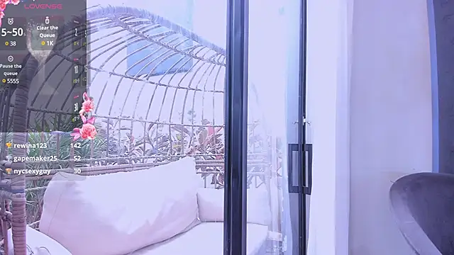 Venusflame   online show from March 13, 4:34 pm