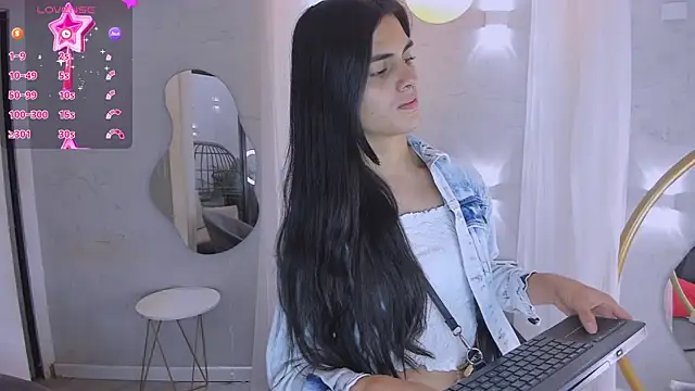 Venusflame   online show from March 17, 1:18 pm