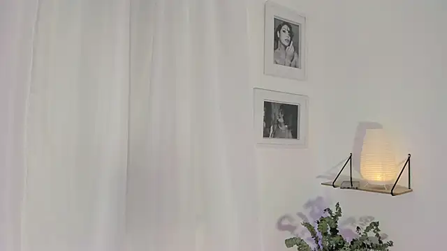 Snapshot of Candelariia_ chatting on March 5, 7:27 pm Candelariia  online show from March 5, 7:27 pm