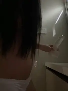 Snapshot of xyebobs chatting on March 16, 2:44 pm xyebobs online show from March 16, 2:44 pm