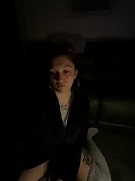 Snapshot of Stoner_BarbieXX chatting on November 4, 10:42 pm Stoner BarbieXX online show from November 4, 10:42 pm