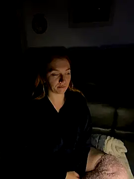 Snapshot of Stoner_BarbieXX chatting on December 4, 10:51 pm Stoner BarbieXX online show from December 4, 10:51 pm