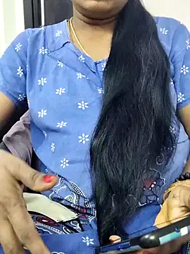 Snapshot of Tamilrojanew chatting on September 14, 8:24 am Tamilrojanew online show from September 14, 8:24 am