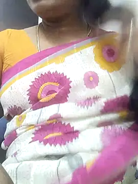 Snapshot of Tamilrojanew chatting on November 10, 8:13 am Tamilrojanew online show from November 10, 8:13 am