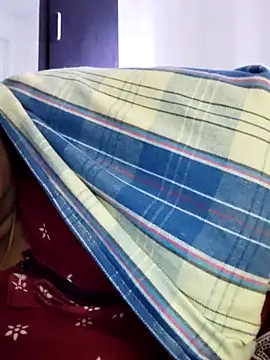 Snapshot of Tamilrojanew chatting on November 15, 6:00 am Tamilrojanew online show from November 15, 6:00 am