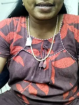 Snapshot of Tamilrojanew chatting on December 3, 2:37 pm Tamilrojanew online show from December 3, 2:37 pm