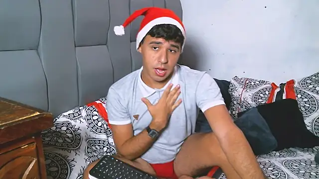 beautiful james online show from December 12, 8:10 pm