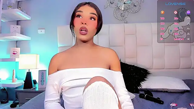 ValentinaMarinn online show from March 8, 11:49 pm