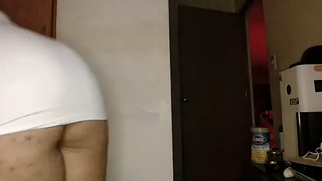 Snapshot of DirtyDi97 chatting on September 26, 3:43 am DirtyDi97 online show from September 26, 3:43 am