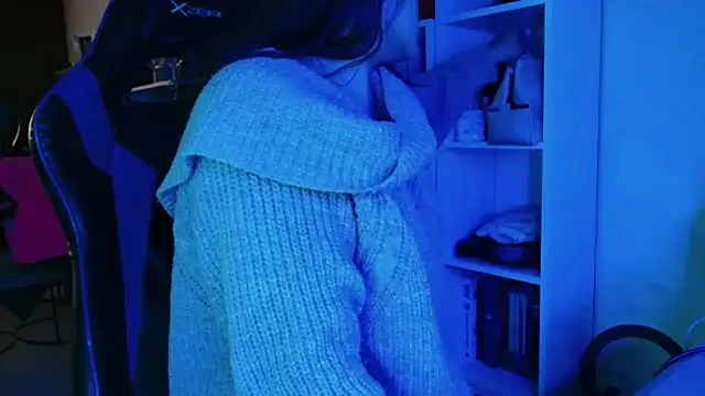 Snapshot of DirtyDi97 chatting on November 28, 1:47 pm DirtyDi97 online show from November 28, 1:47 pm