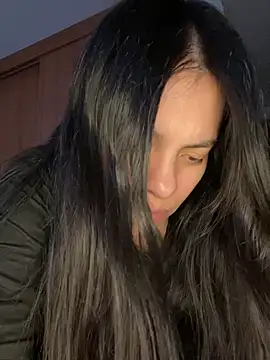 Snapshot of DirtyDi97 chatting on January 13, 12:05 am DirtyDi97 online show from January 13, 12:05 am